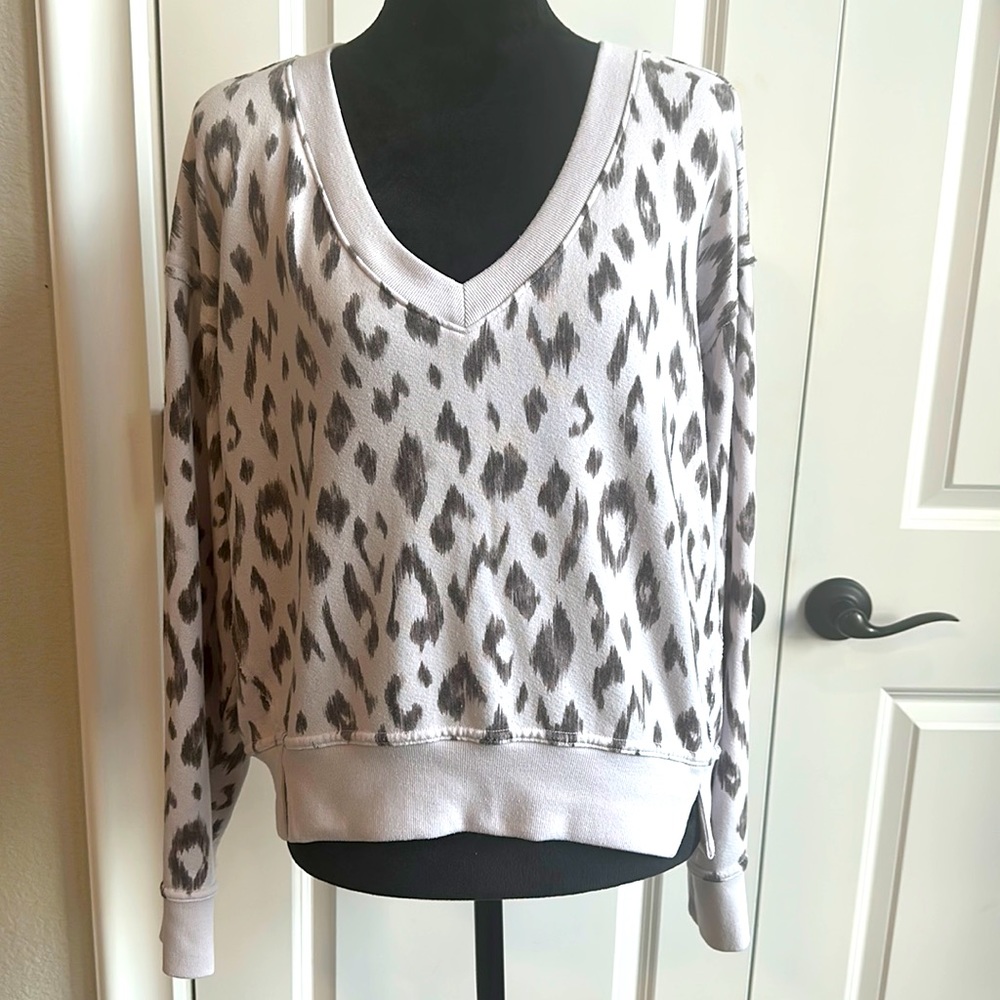 Michael Stars Gray-White and Black Leopard Animal Sweater - Picture 1 of 5